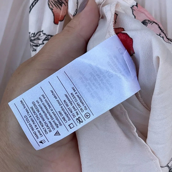 Vince Tossed Poppy Pleated Blouse small - Picture 10 of 10